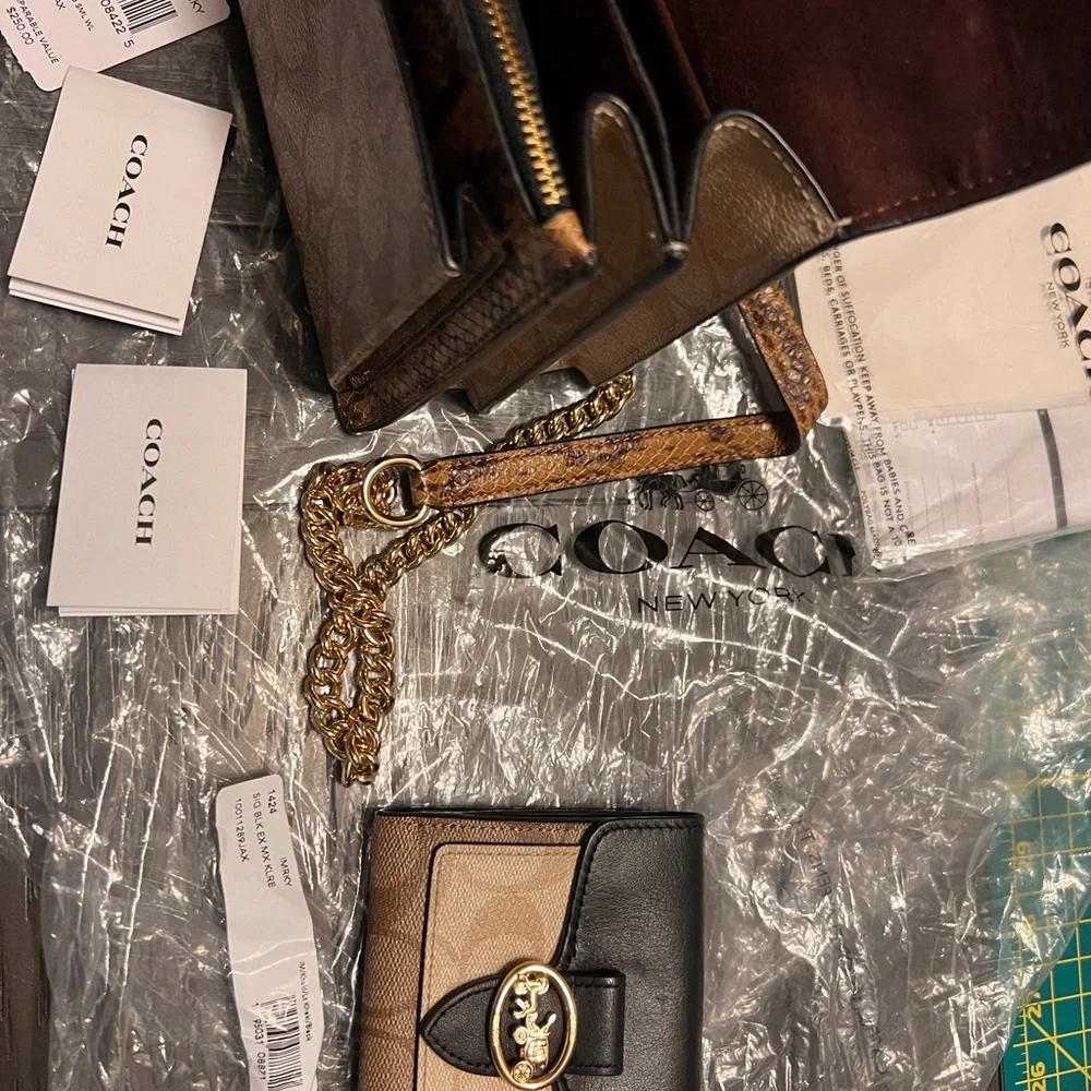 Authentic Coach Black & Brown Crossbody Bag with Matching Wallet - Picture 3 of 16